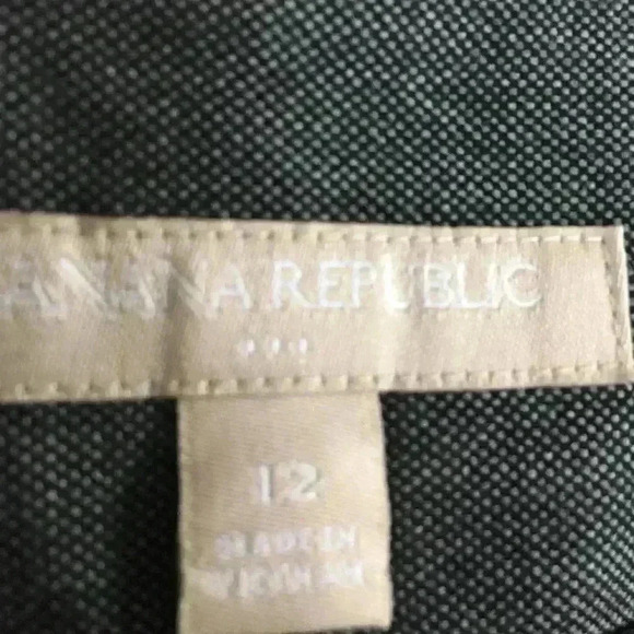 Banana Republic pencil skirt - Picture 2 of 4